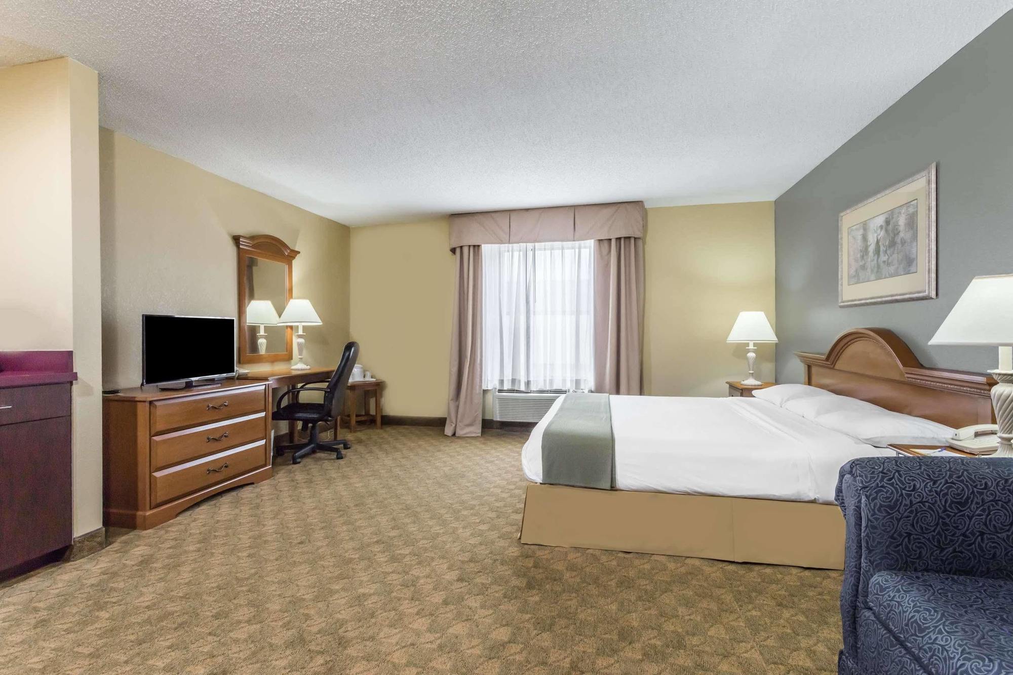 Days Inn By Wyndham Selma Exterior photo